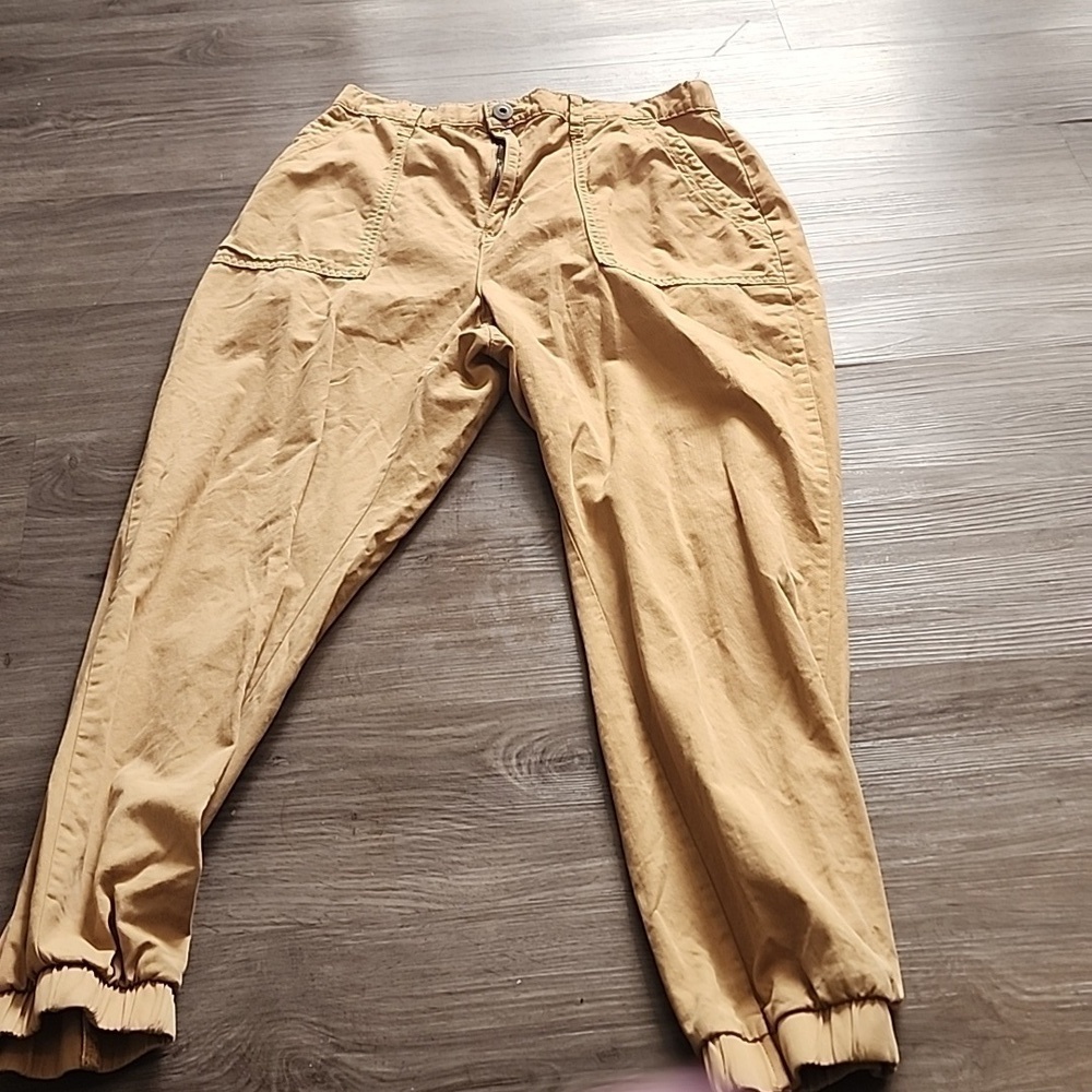 NWOT  Women's Mid Rise Utility  Cargo Pant
